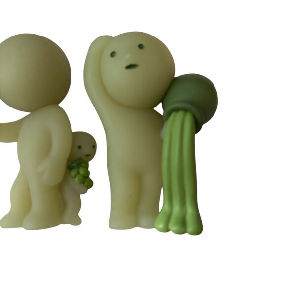 Set of 2 Smiski Dreams Glow In The Dark Collectible Figurines 2020 Museum Series - Picture 2 of 5